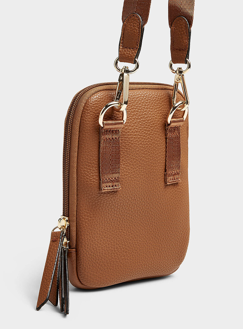Simons: La pochette pour t&eacute;l&eacute;phone zipp&eacute;e textur&eacute; Noir pour femme