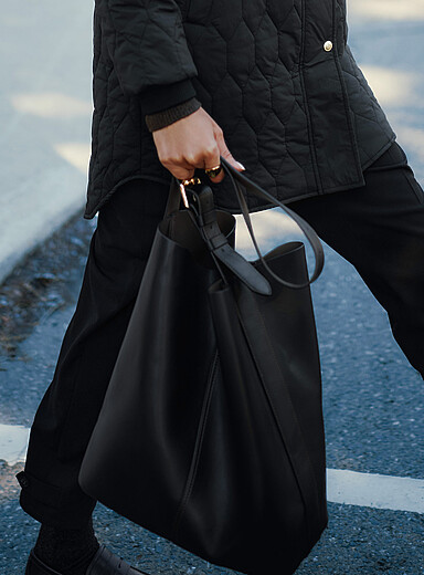 Minimalist belt-handle hobo bag