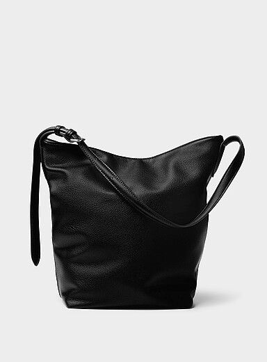 Le sac besace grenu souple