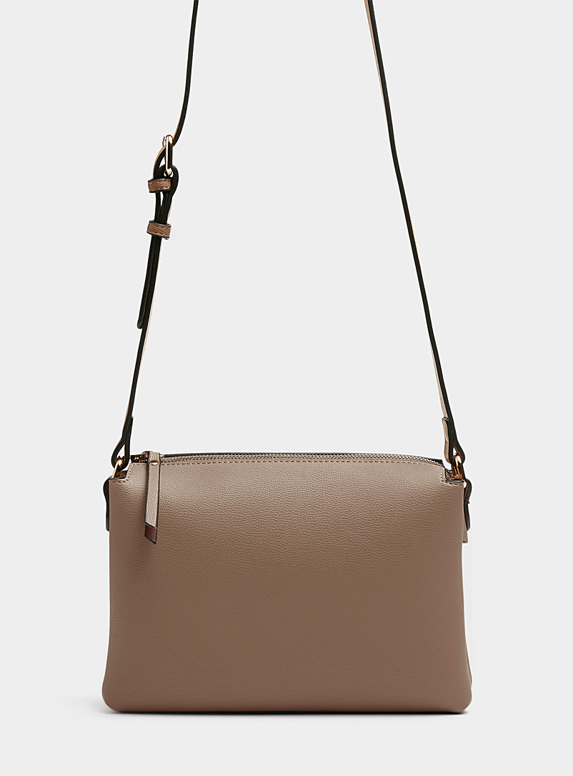 Simons: Le sac bandoulière double minimaliste Brun pâle-taupe pour femme