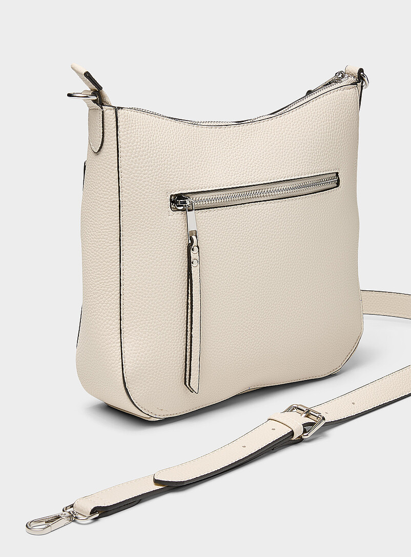 Simons: Le sac bandouli&egrave;re d&eacute;tails m&eacute;talliques Bleu marine - Bleu nuit pour femme