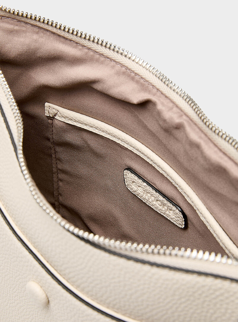 Simons: Le sac bandouli&egrave;re d&eacute;tails m&eacute;talliques Bleu marine - Bleu nuit pour femme