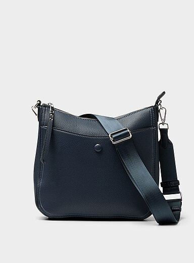 Le sac bandouli&egrave;re d&eacute;tails m&eacute;talliques