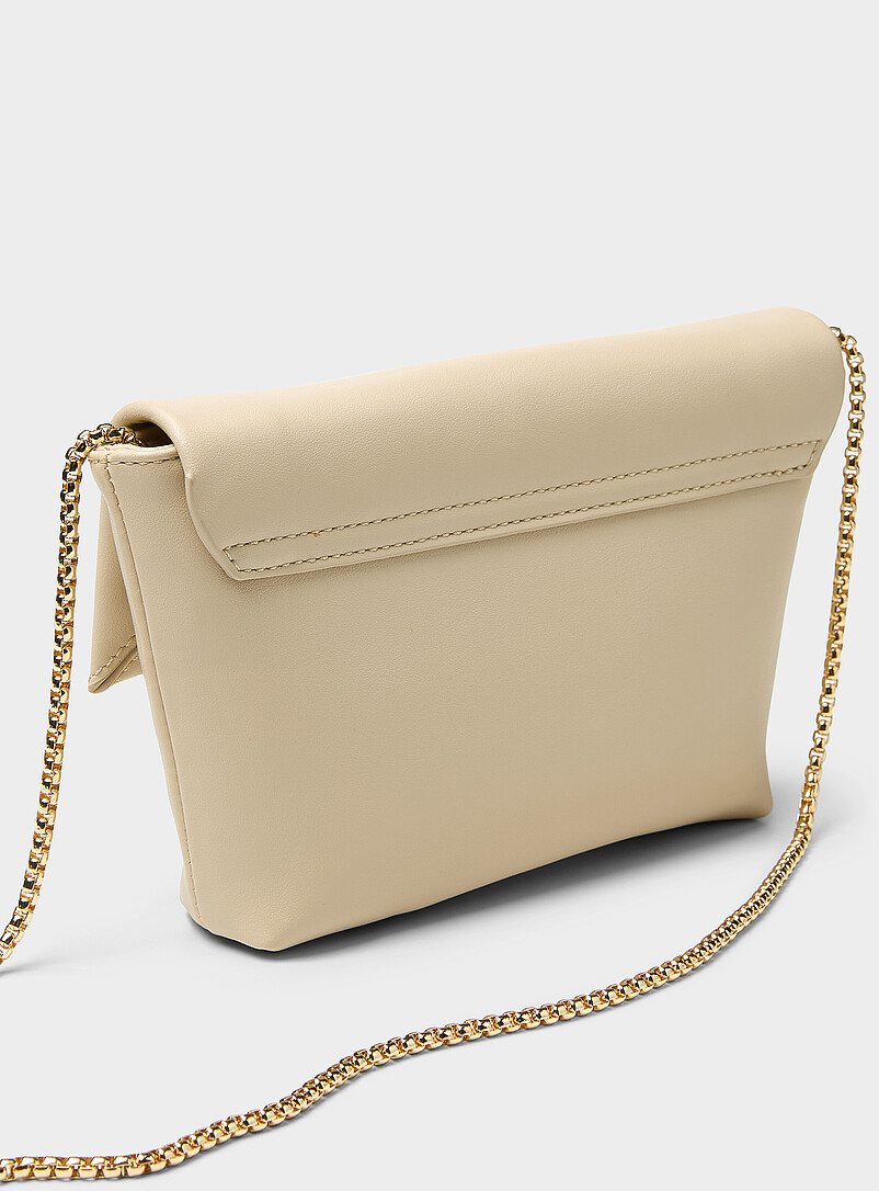 Simons: Le sac de soir&eacute;e enveloppe minimaliste Noir pour femme