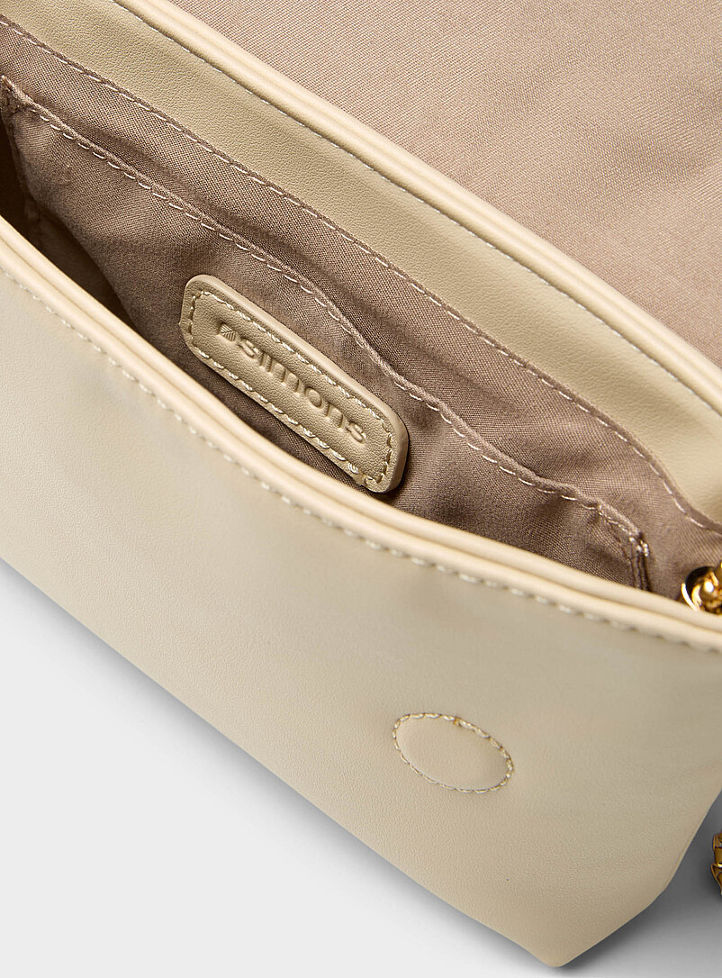 Simons: Le sac de soir&eacute;e enveloppe minimaliste Noir pour femme