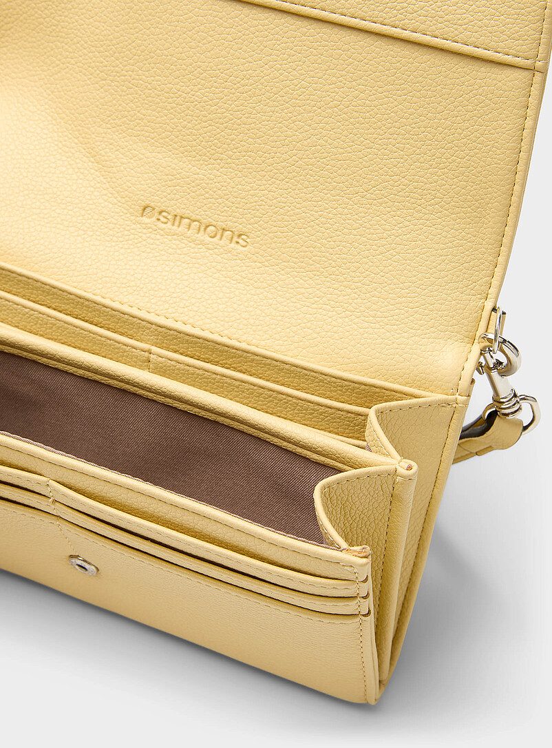 Crossbody pebbled bifold wallet product image 3