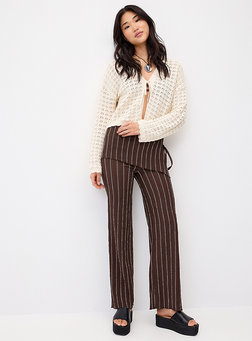 Twik: Le pantalon portefeuille effet froiss&eacute; Blanc cass&eacute; pour femme