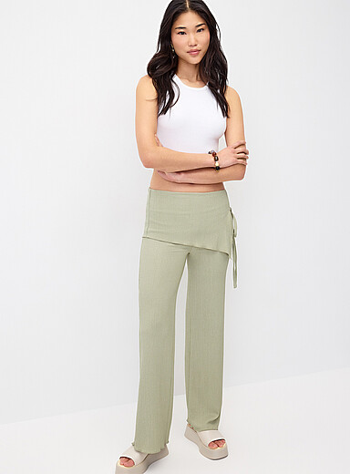 Le pantalon portefeuille effet froiss&eacute;
