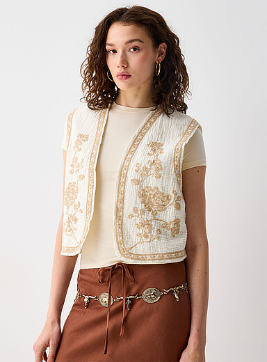 Rustic embroidery vest