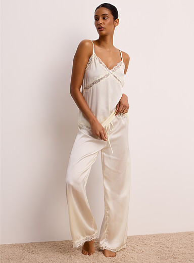Le pantalon satin&eacute; bord dentelle
