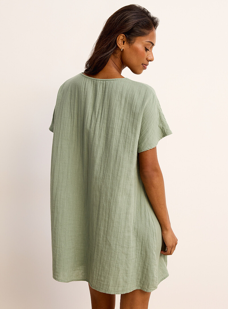 Miiyu White  Loose-fitting V-collar cotton-gauze nightgown for women