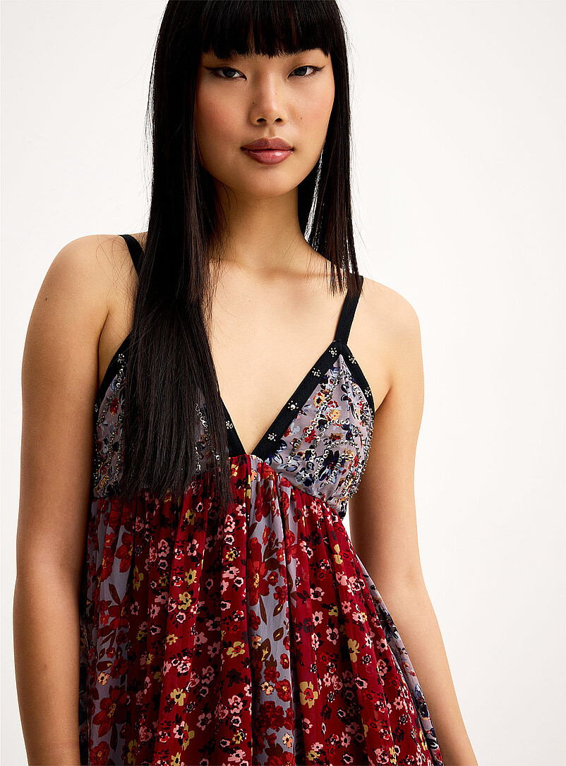 Twik: La robe maxi fleurs et paillettes Rouge assorti pour femme