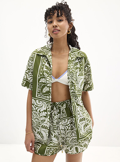 La chemise &agrave; poche motifs vill&eacute;giature