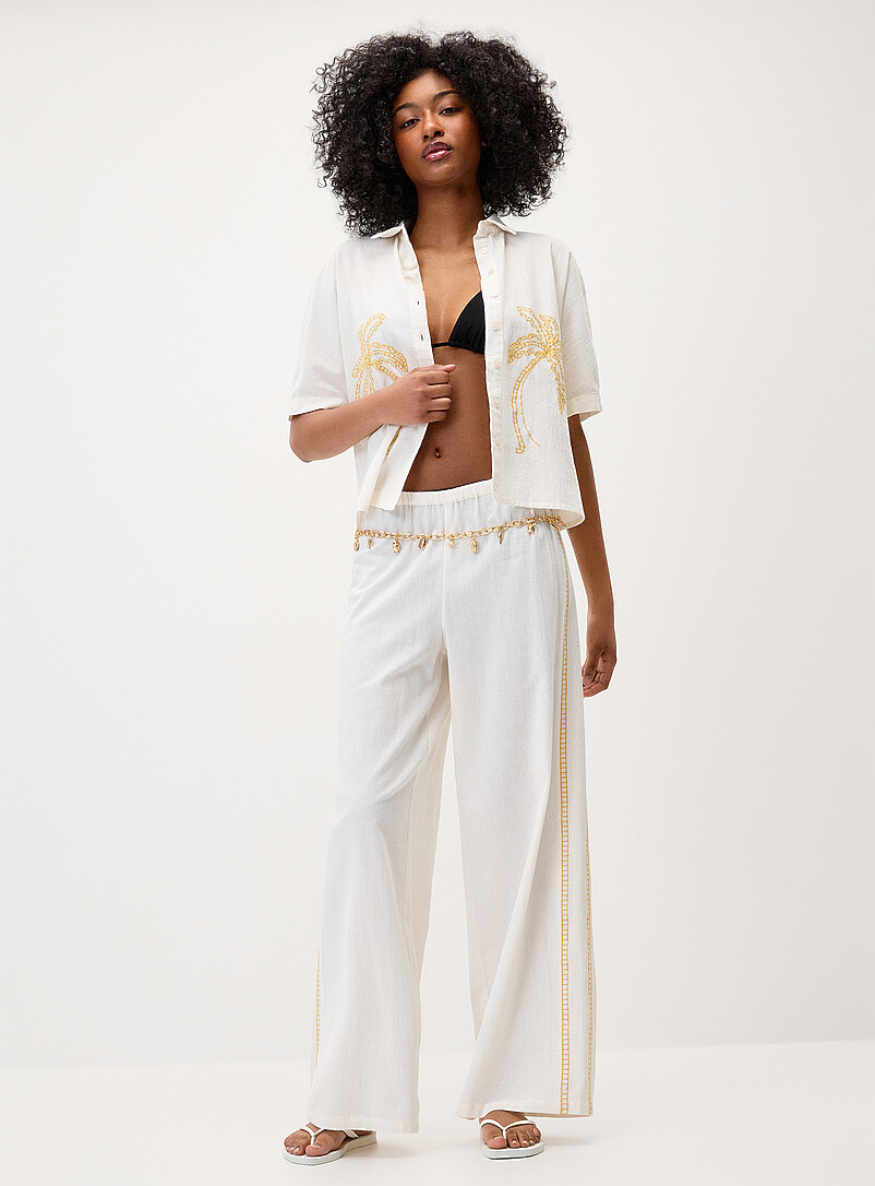 Twik: La chemise broderie estivale Blanc &agrave; motif pour femme