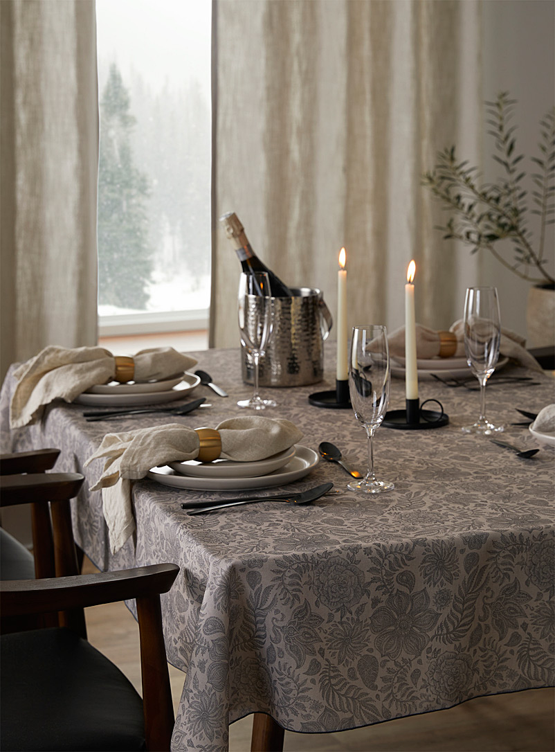 Simons Maison Assorted Floral paisley tablecloth