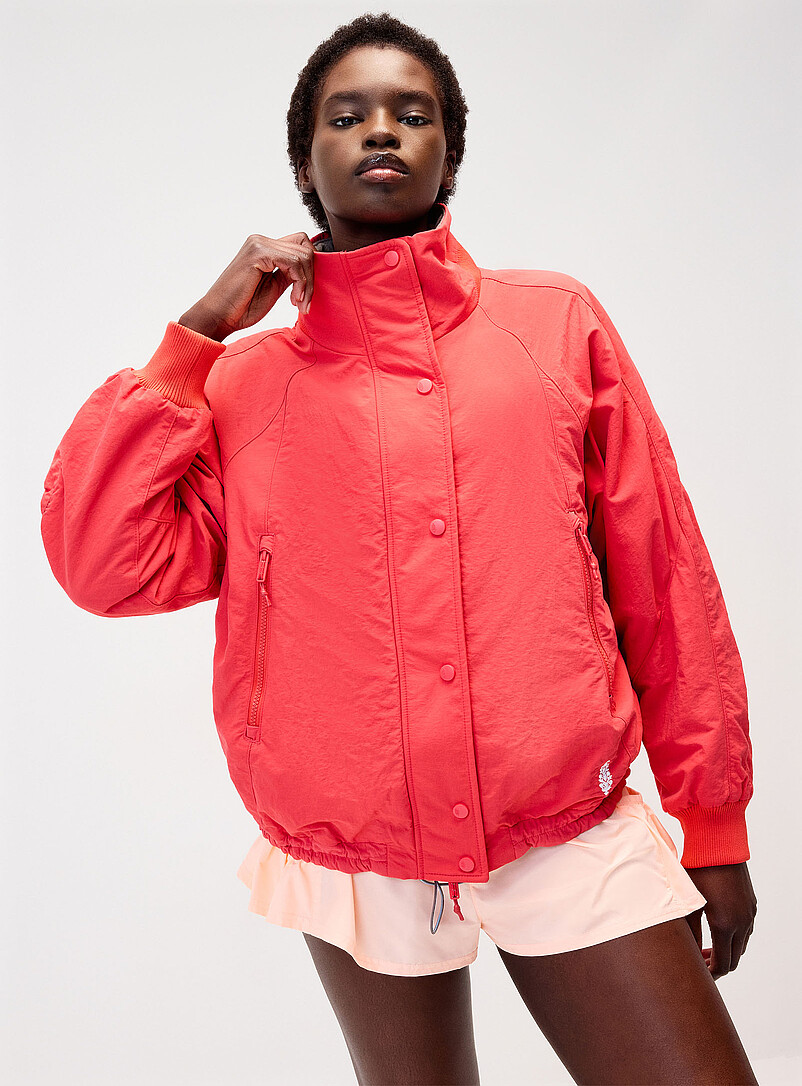 Free People: La veste coupe-vent Field Tripper Rouge pour femme
