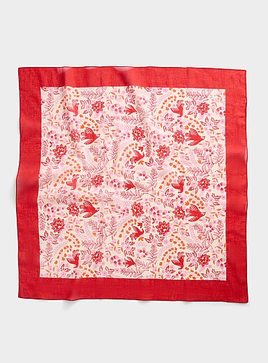 Le foulard fleurs et petits oiseaux