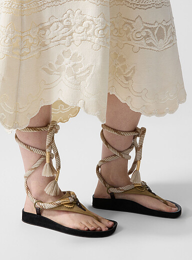 Isabel Marant: La sandale &agrave; cordes Onyna Femme Taupe pour femme