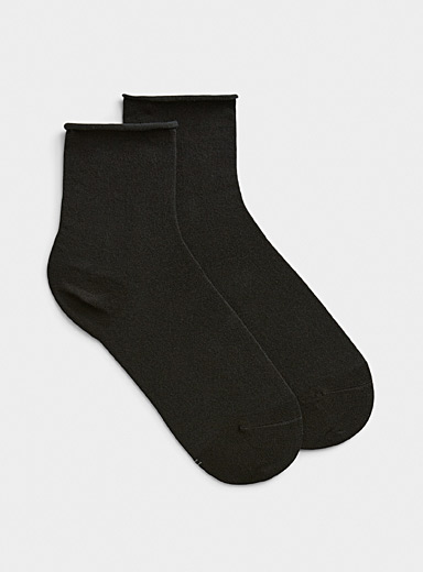 Velvety knit ankle socks