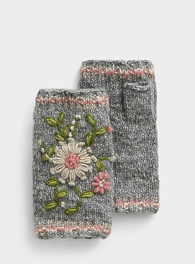Olivia wrist-warmer