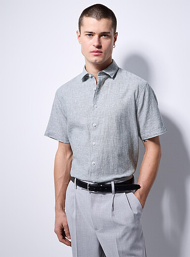 Chambray-like linen shirt <b>Modern fit</b>