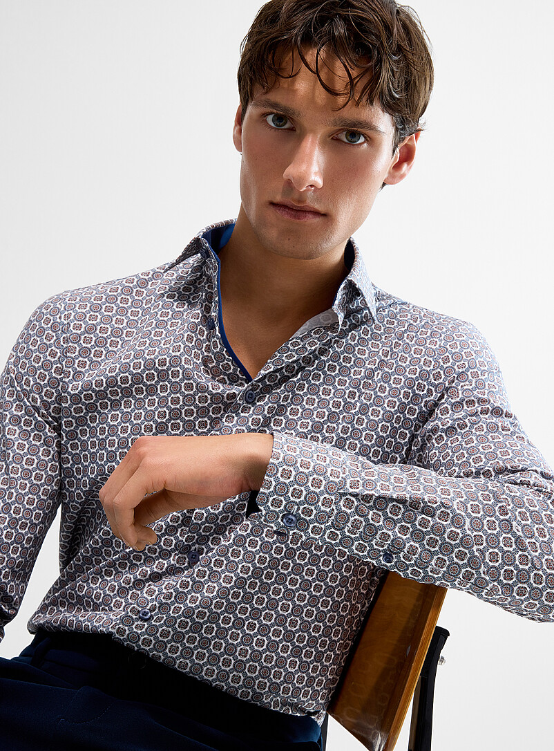 Two-tone medallion shirt Modern fit product image (primary)