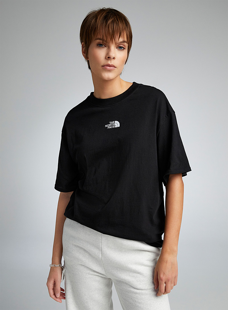 The North Face: Le t-shirt écusson logo centré Noir pour femme
