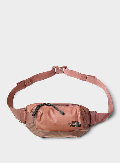 Le sac banane Base Camp Voyager