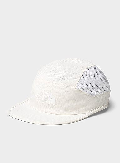 The North Face: La casquette 5 panneaux souple Summer Run Blanc cass&eacute; pour femme