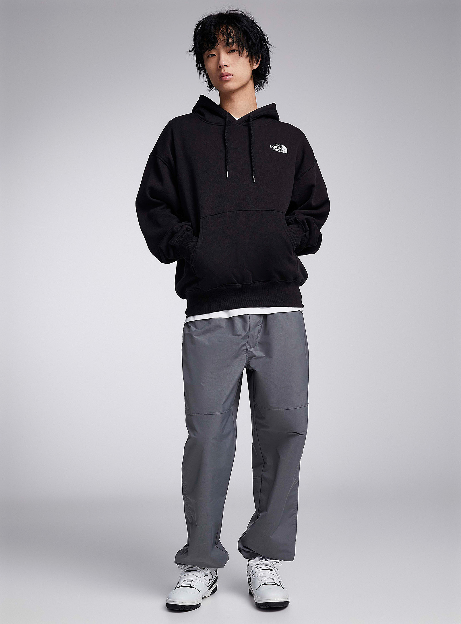 The North Face Easy Wind Pants Relaxed Fit In Grey