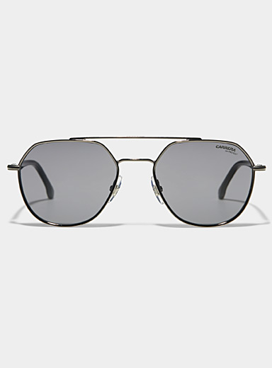 Les lunettes de soleil Wayfarer, Ray-Ban, Lunettes de Soleil Griffées  pour Homme