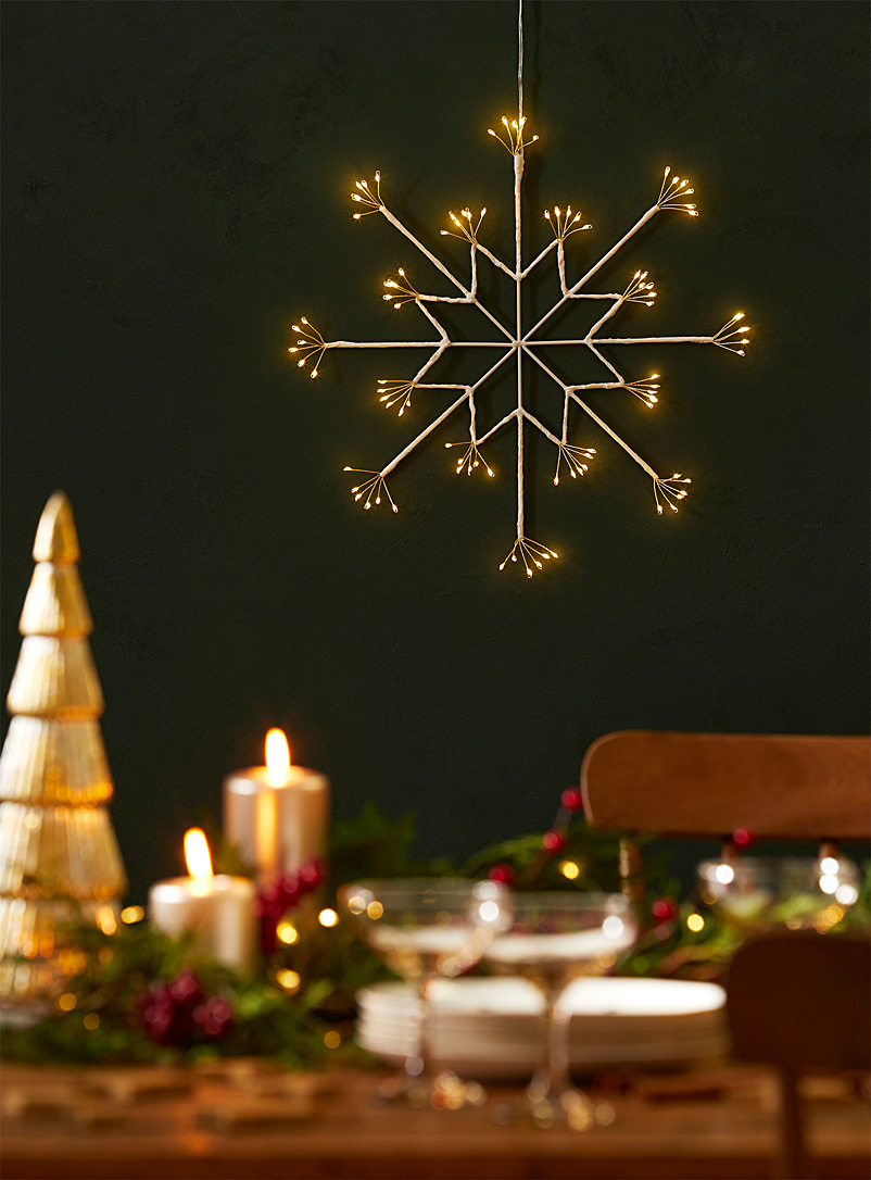 Simons Maison Assorted Illuminated snowflake