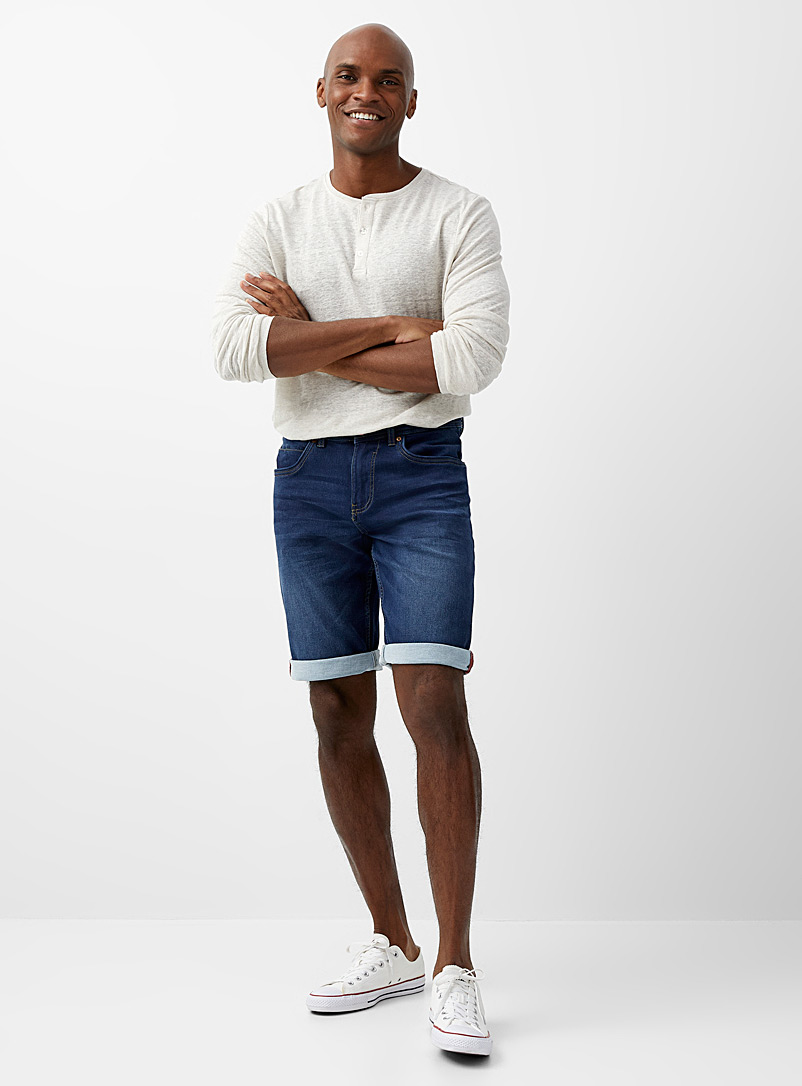 Point Zero: Le bermuda jean tricot indigo Bleu foncé pour homme