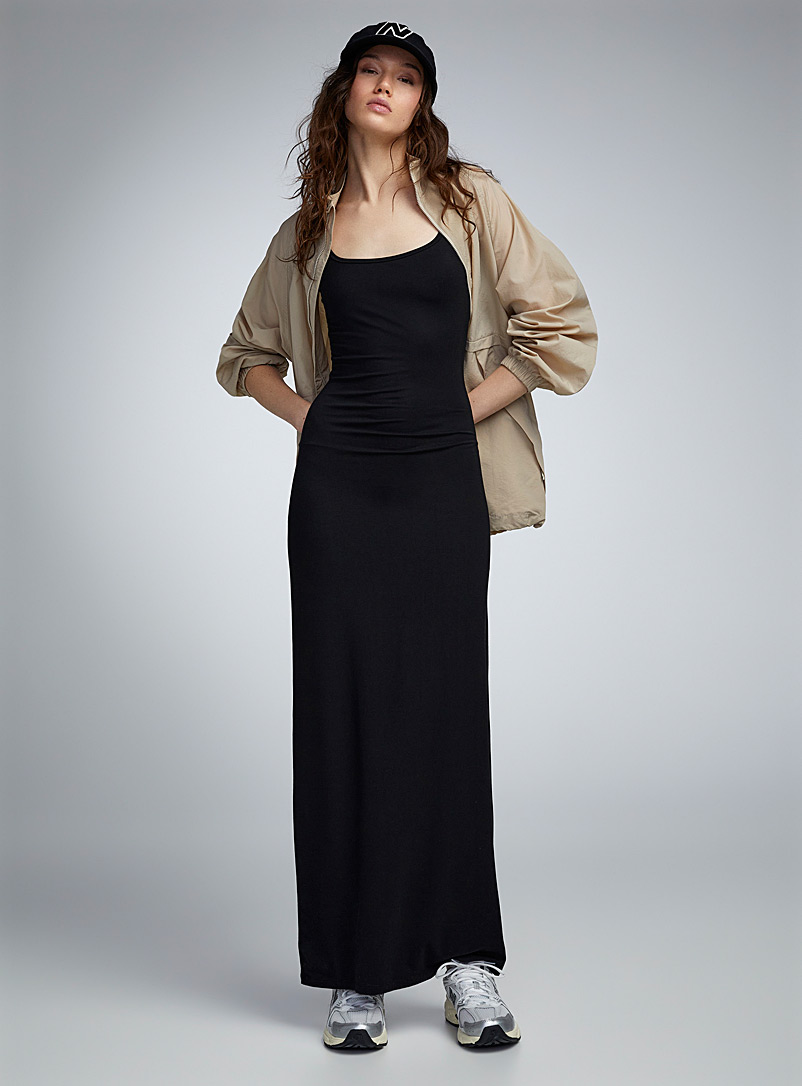 Twik: La robe maxi fines bretelles en modal Noir pour femme