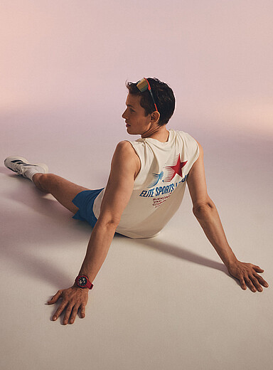 Le t-shirt sans manches d&eacute;lav&eacute; coton bio