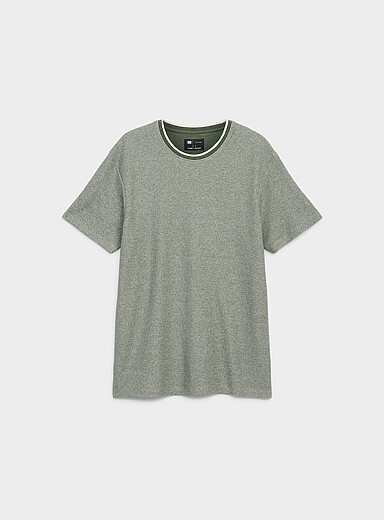 Le t-shirt tricot textur&eacute; faux-uni