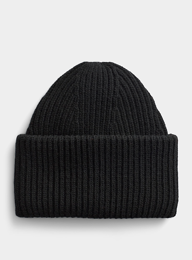 Simons Black XL-cuff pure wool tuque for women