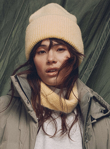 Solid wide-cuff pure wool tuque