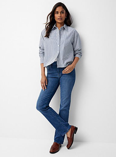 Mavi: Le jean Kendra bleu moyen <b>Coupe : jambe droite, taille r&eacute;guli&egrave;re</b> Bleu pour femme