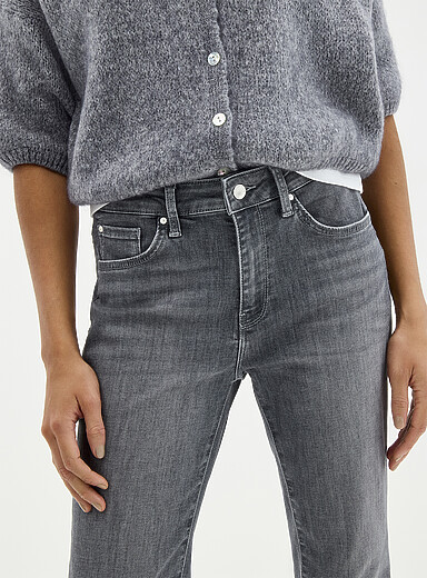 Kathleen rolled-hem jean Fit: slim boyfriend leg, mid-rise waist product image 3