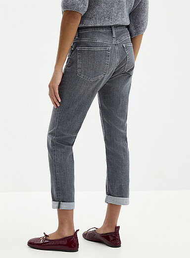 Kathleen rolled-hem jean Fit: slim boyfriend leg, mid-rise waist product image 4