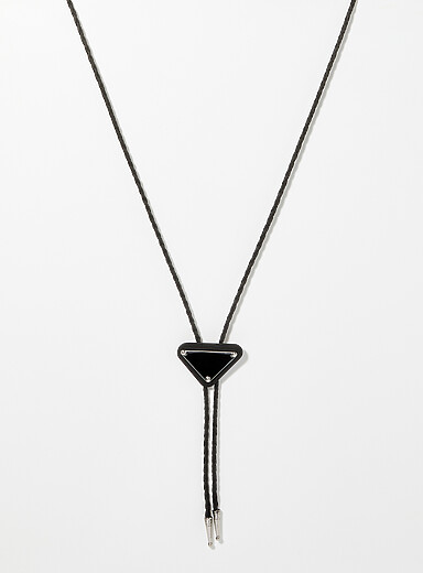 Triangle plaque bolo