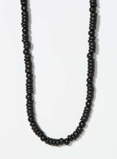 Le collier billes de bois