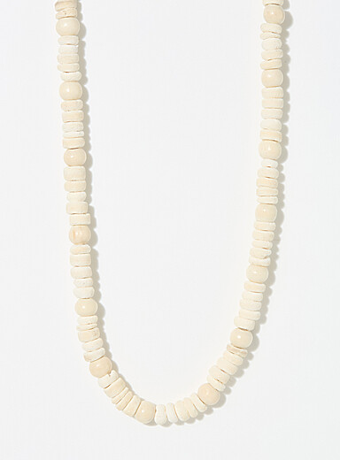 Le collier billes de bois