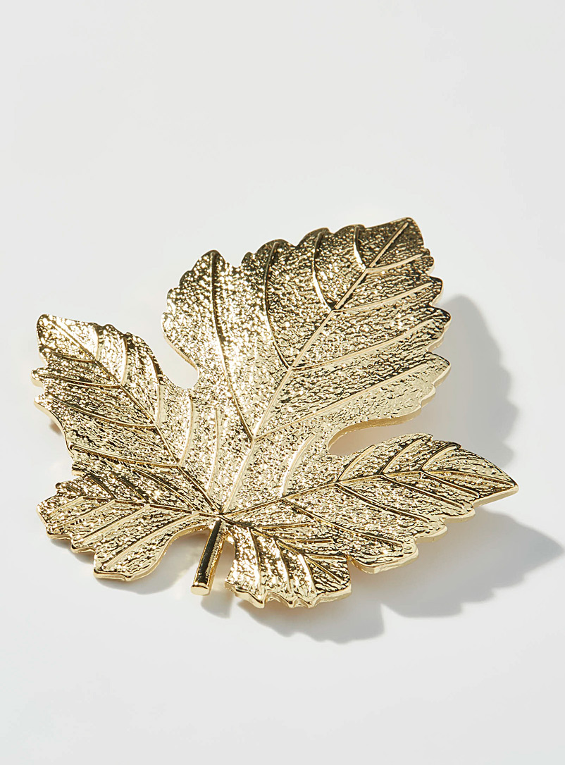 Le 31 Golden Yellow Golden leaf brooch for men