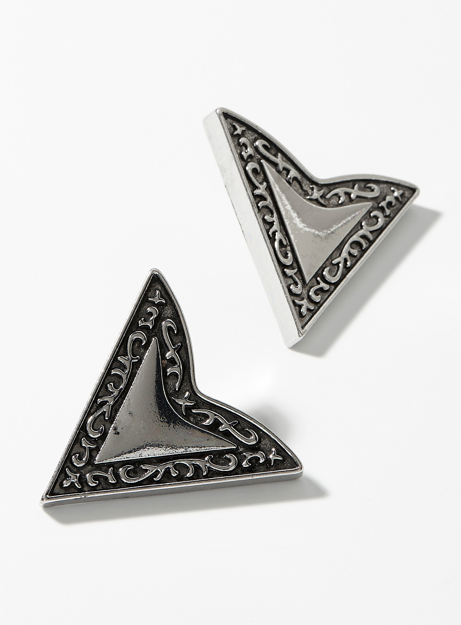 Le 31 Western Triangle Collar Pin In Silver
