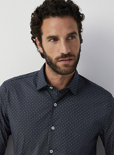La chemise pois multiples <b>Coupe moderne</b>
