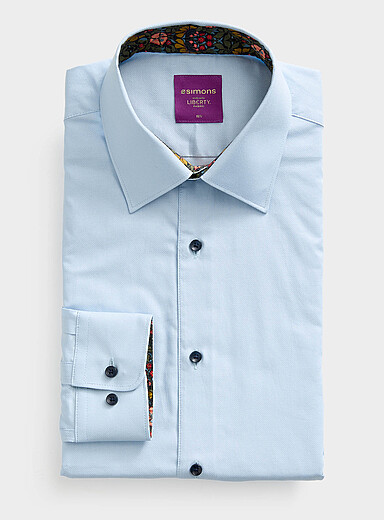La chemise unie revers fleuris Coupe confort <b>Faite d'un tissu Liberty Fabric</b>