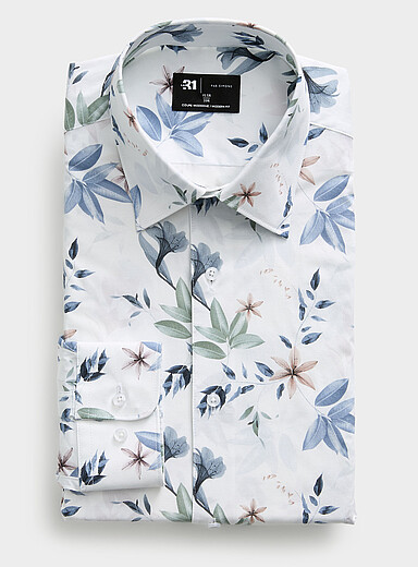 La chemise florale fond blanc <b>Coupe moderne</b>