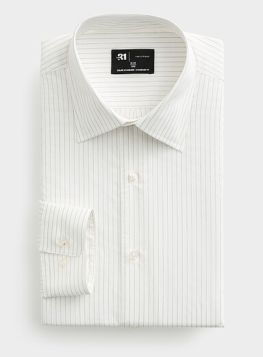 La chemise rayures ultrafines <b>Coupe standard</b>